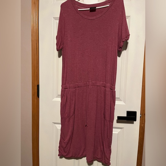 32 Degrees Berry Midi Dress - Picture 5 of 5